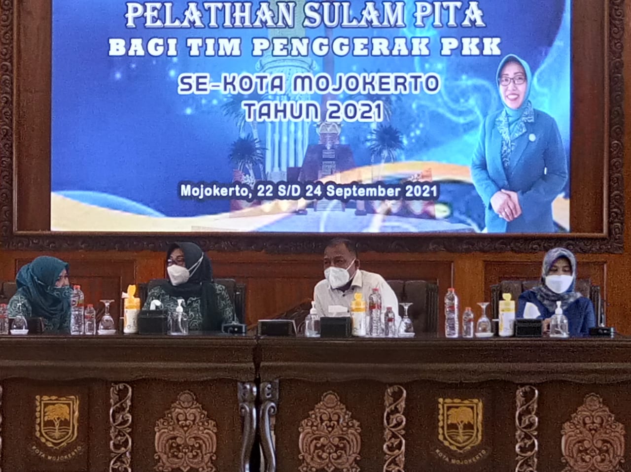gambar utama