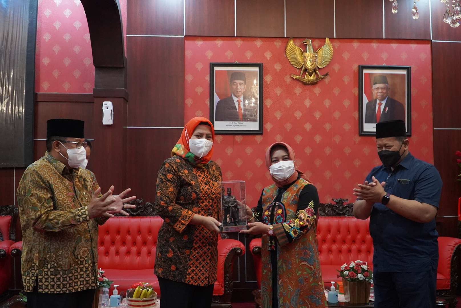 gambar utama