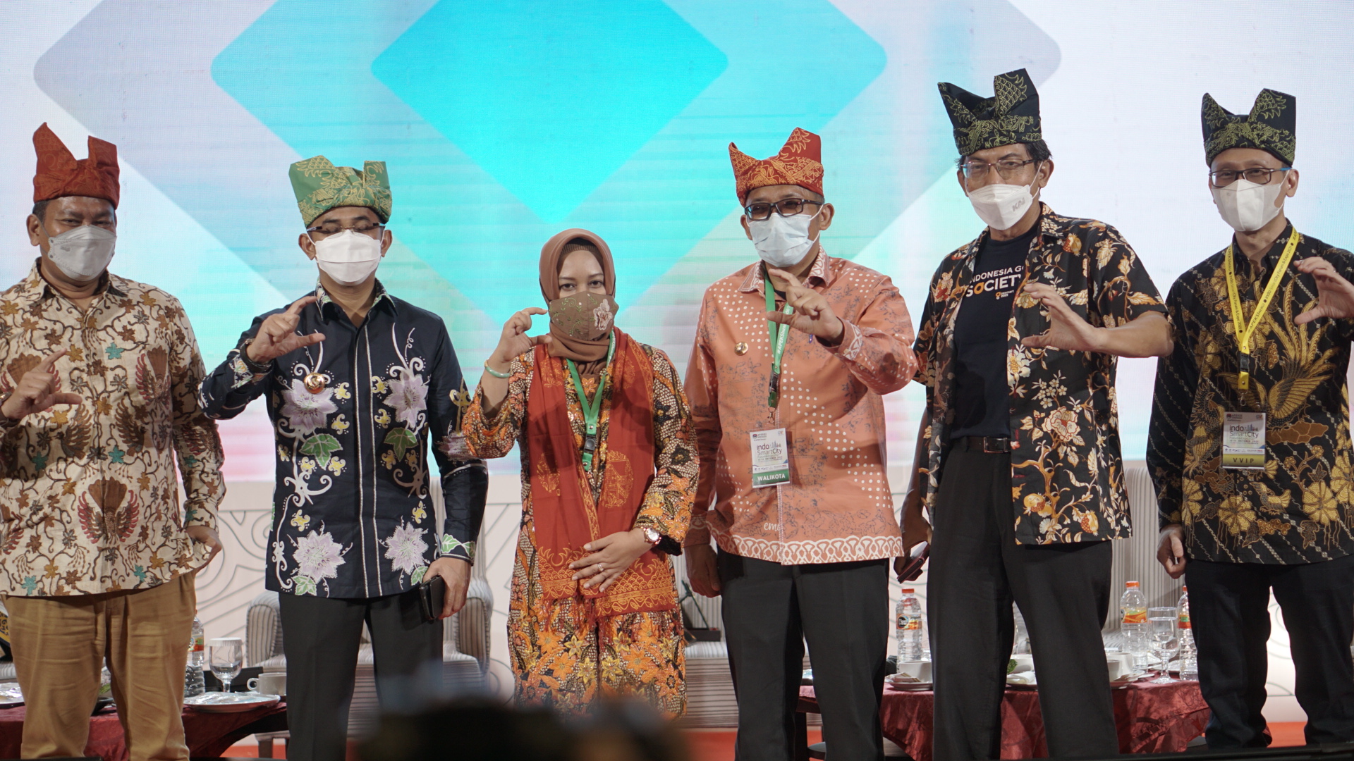gambar utama