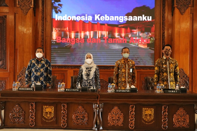 gambar utama