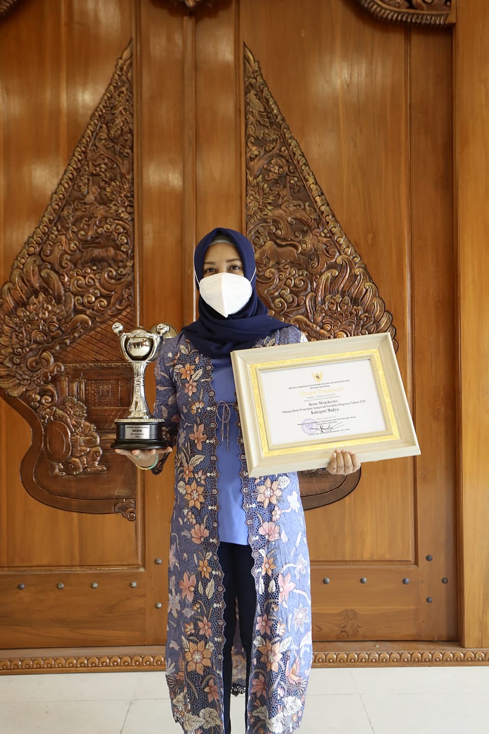 gambar utama