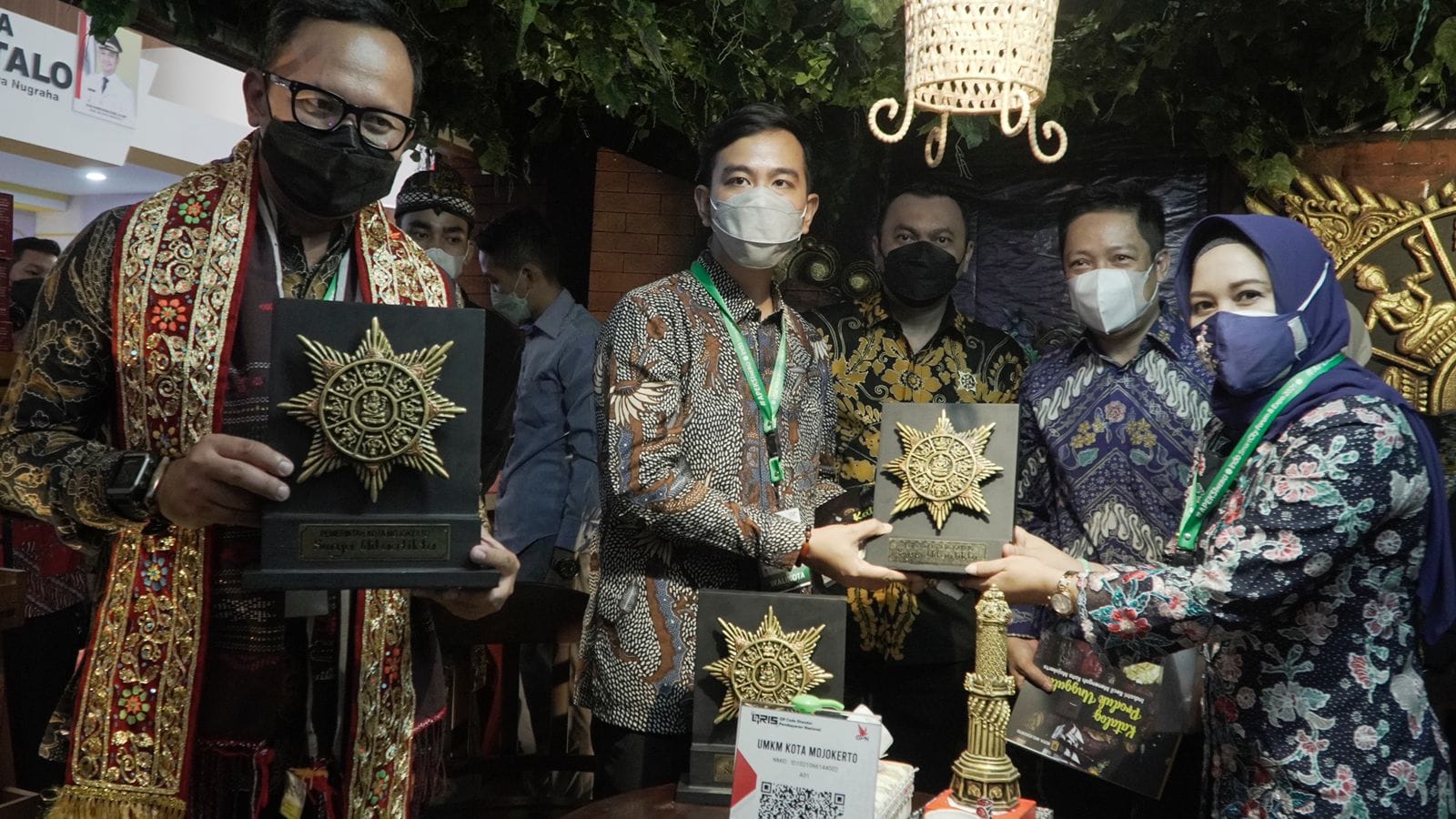 gambar utama