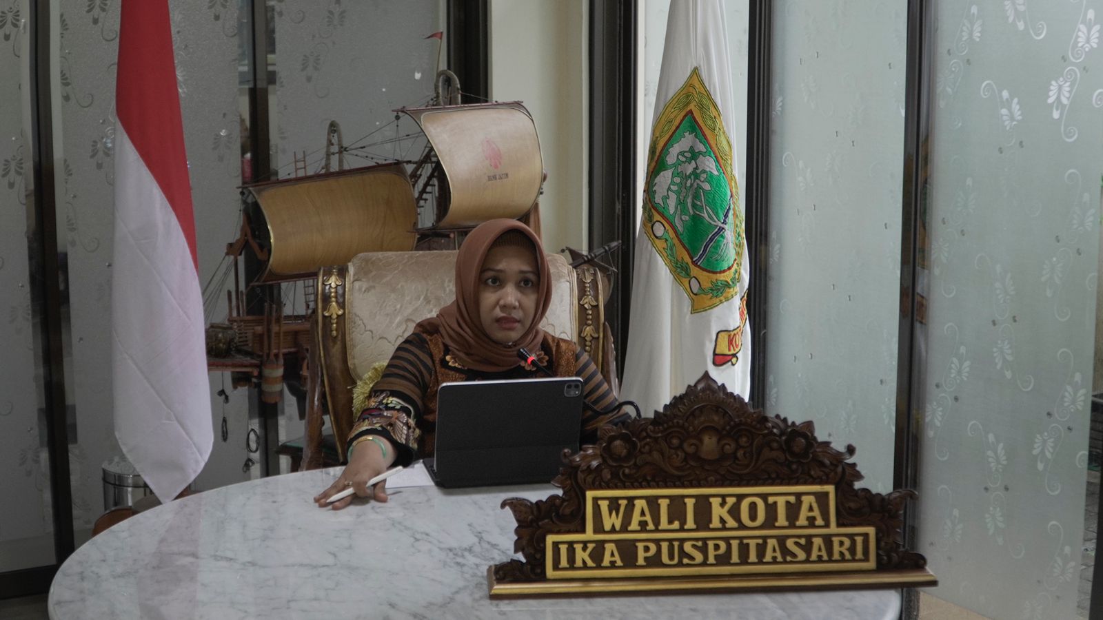 gambar utama