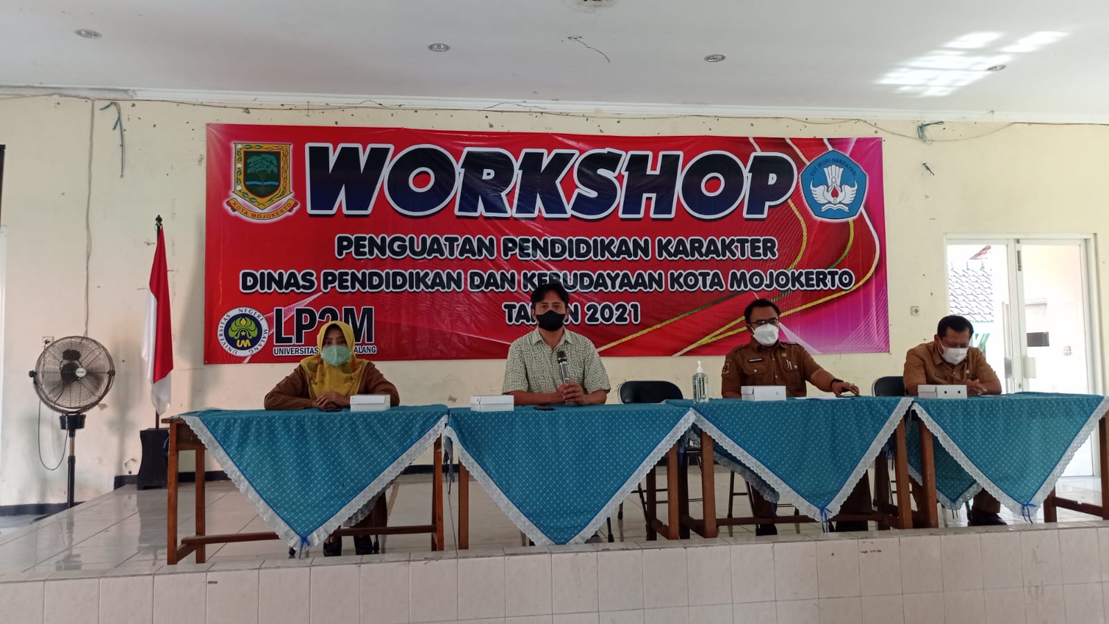 gambar utama