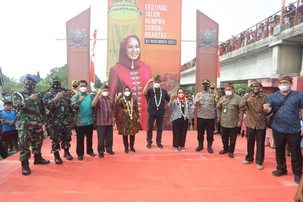 gambar utama