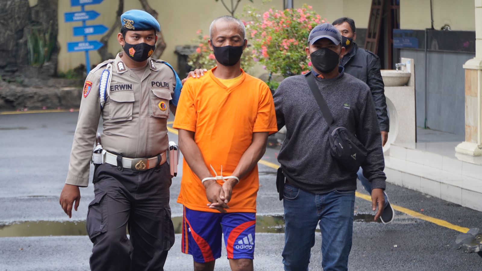 gambar utama