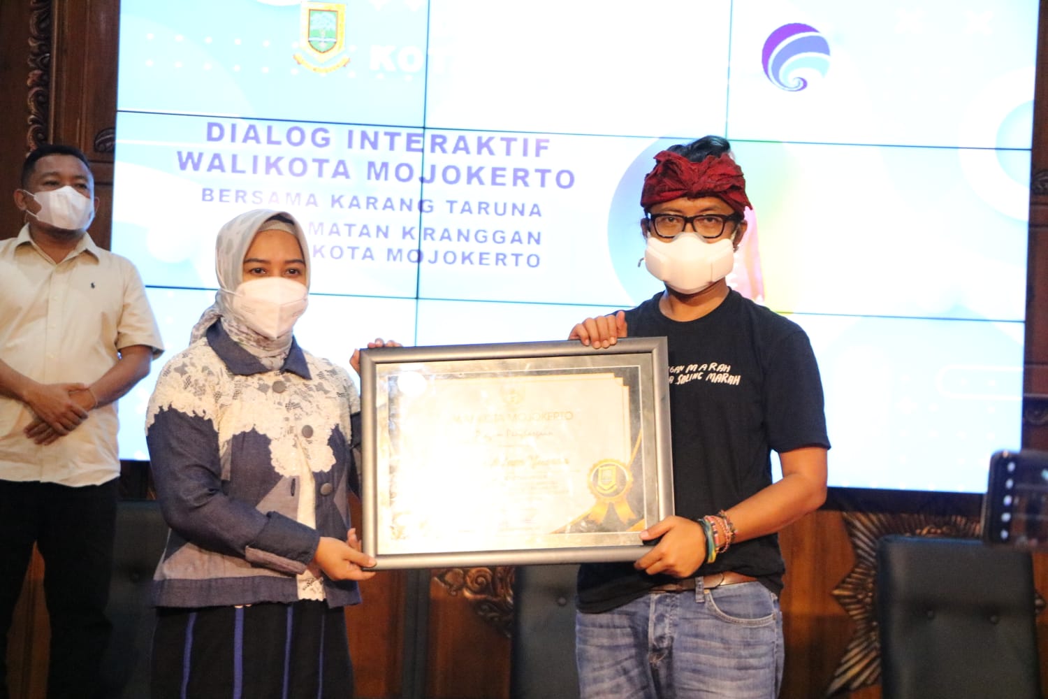 gambar utama
