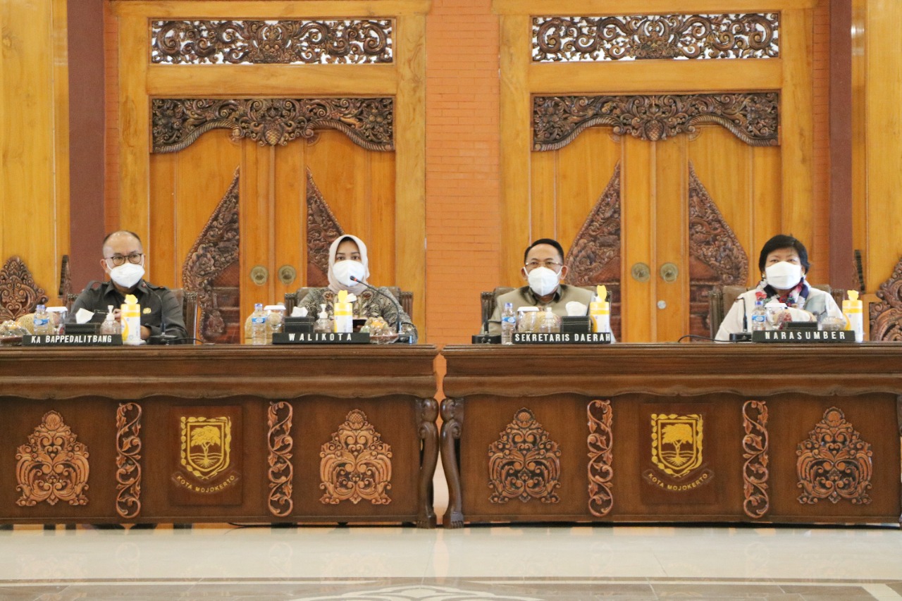 gambar utama