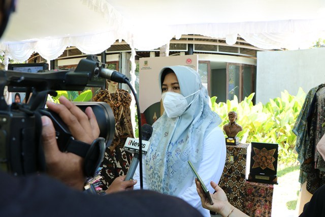 gambar utama