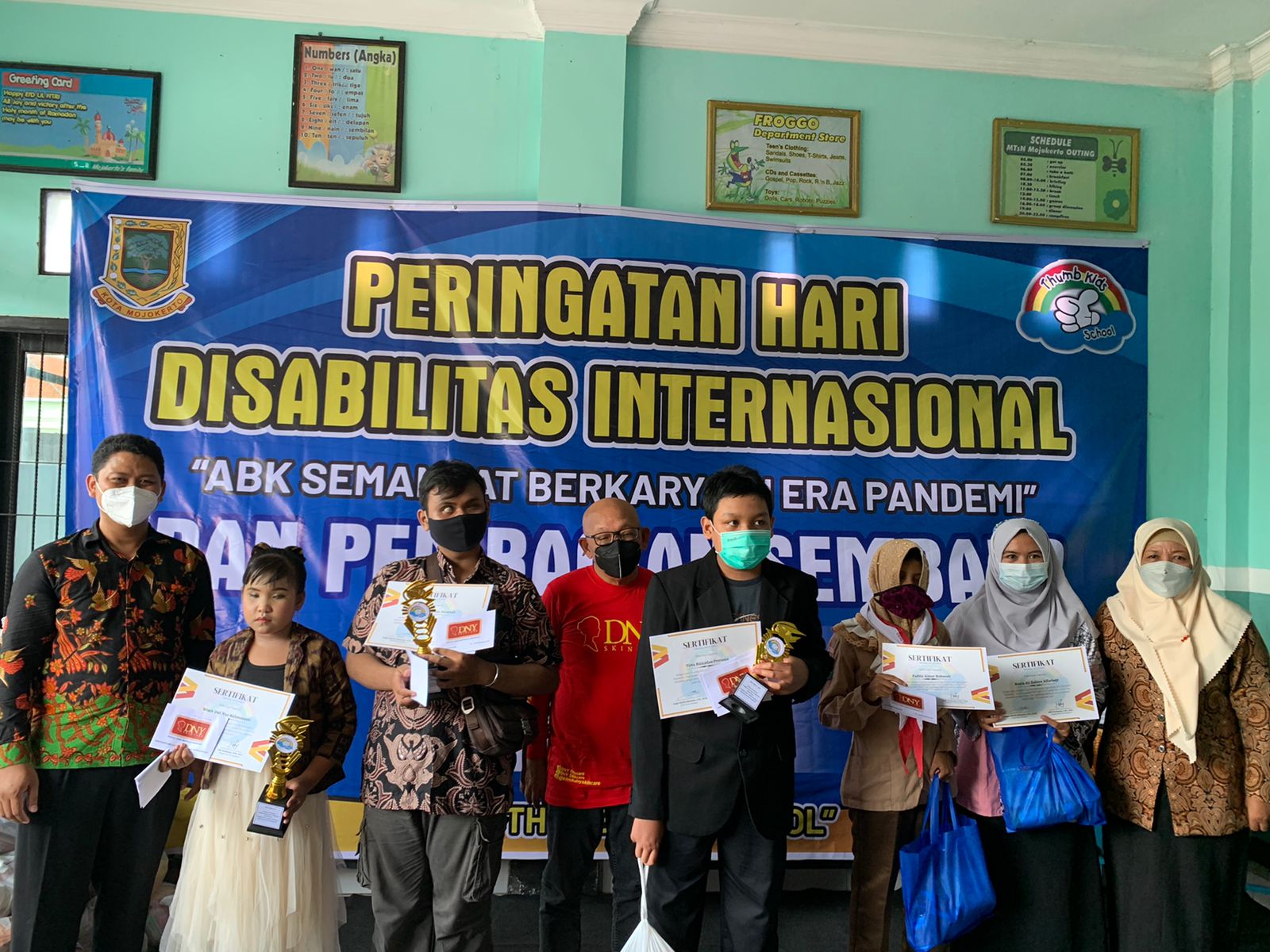 gambar utama