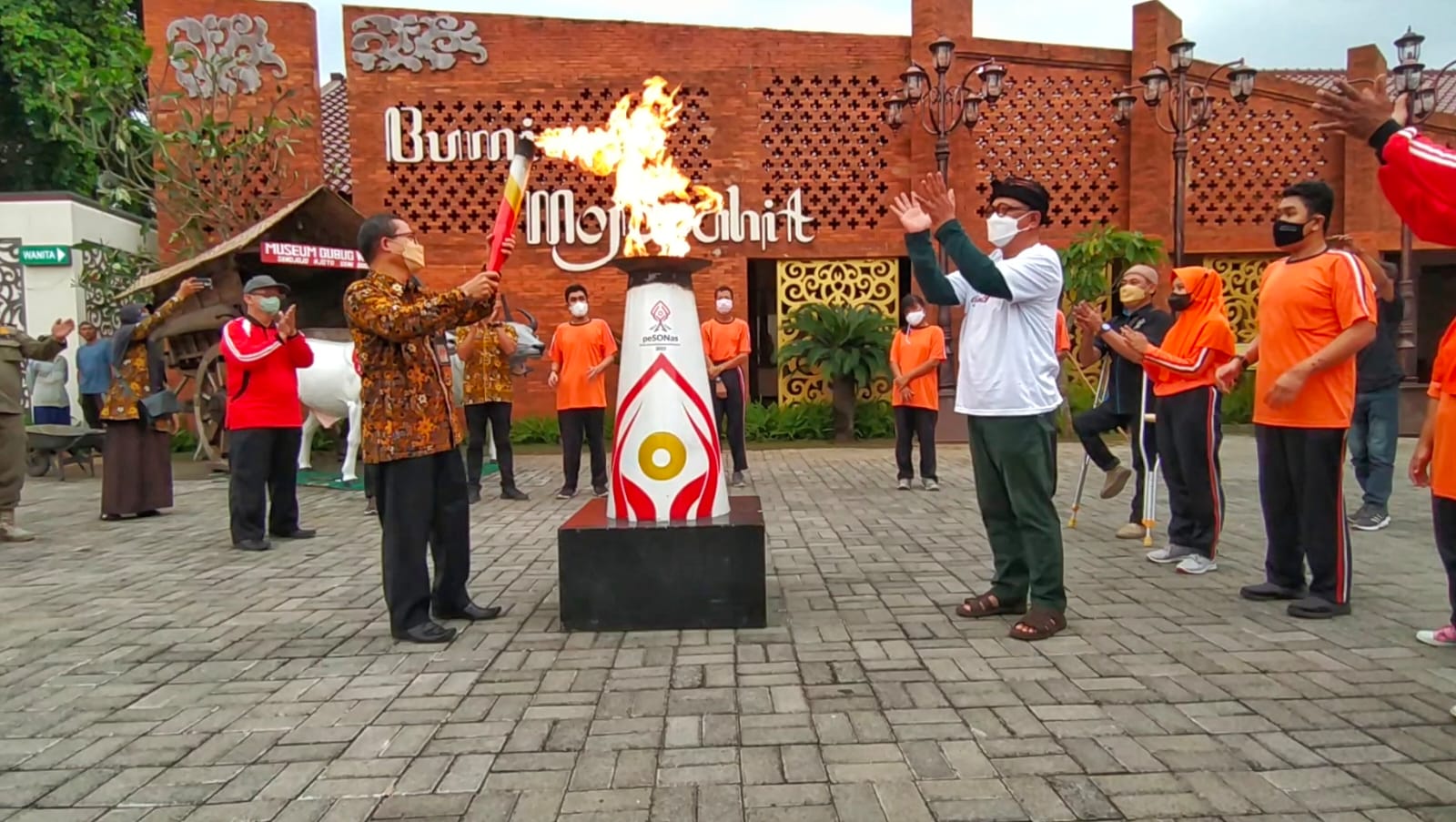 gambar utama