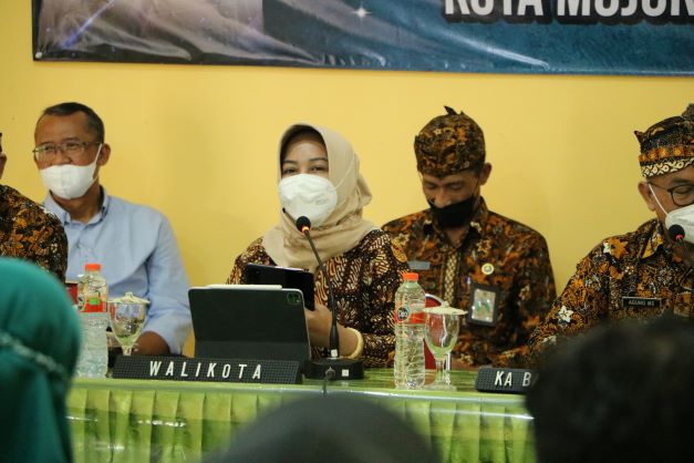 gambar utama