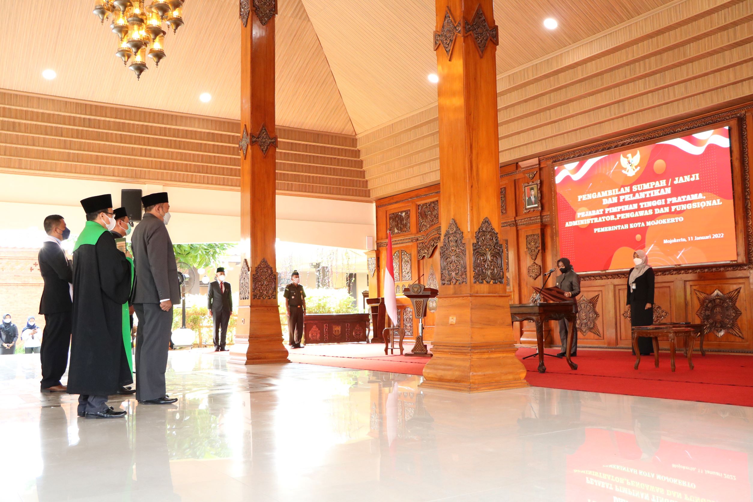 gambar utama