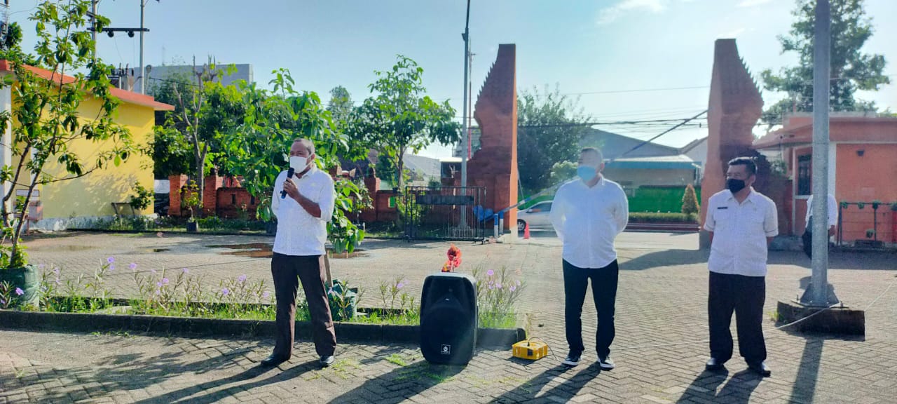 gambar utama