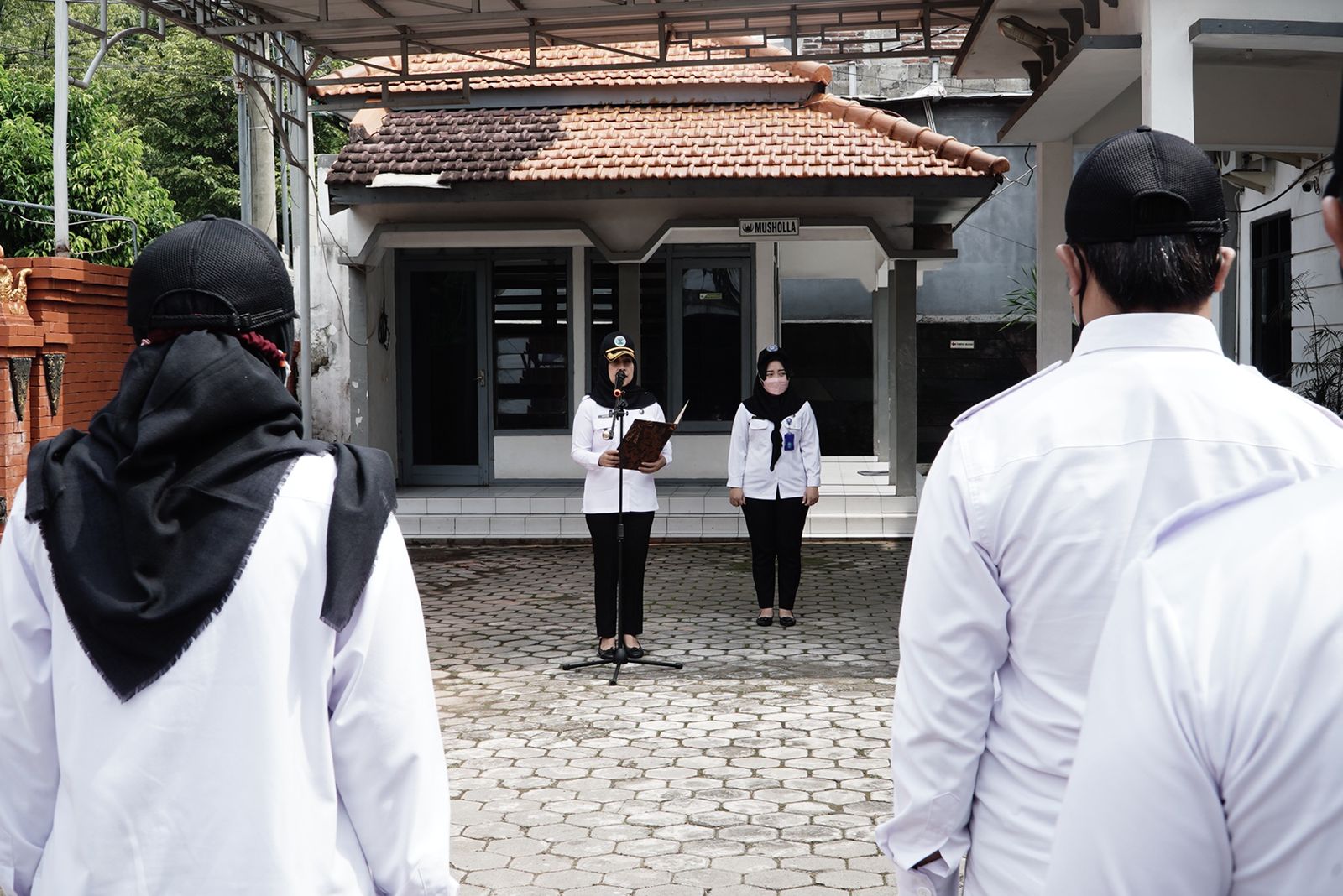 gambar utama