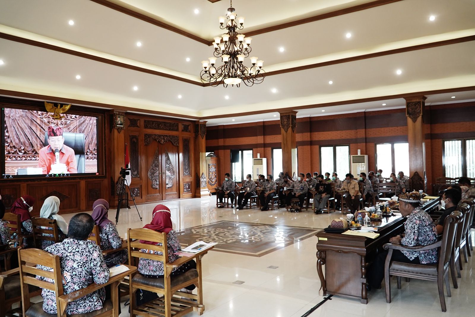 gambar utama