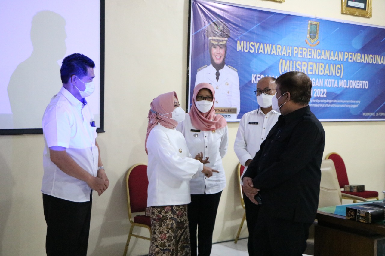 gambar utama