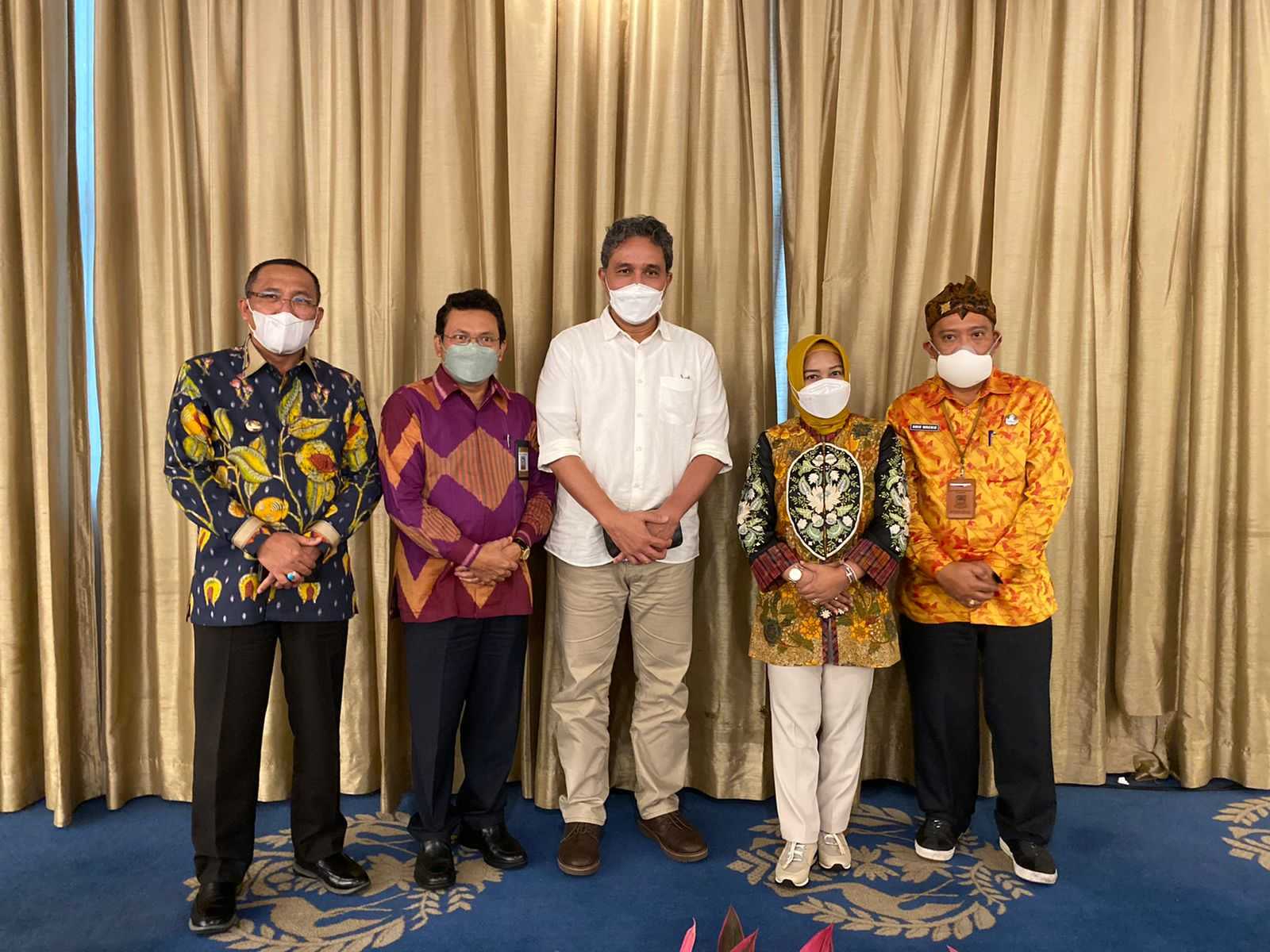 gambar utama