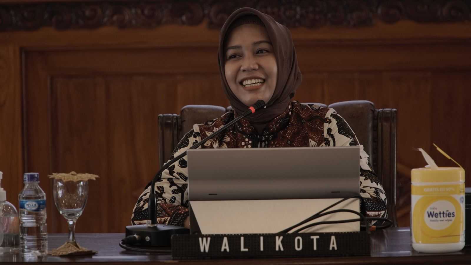 gambar utama