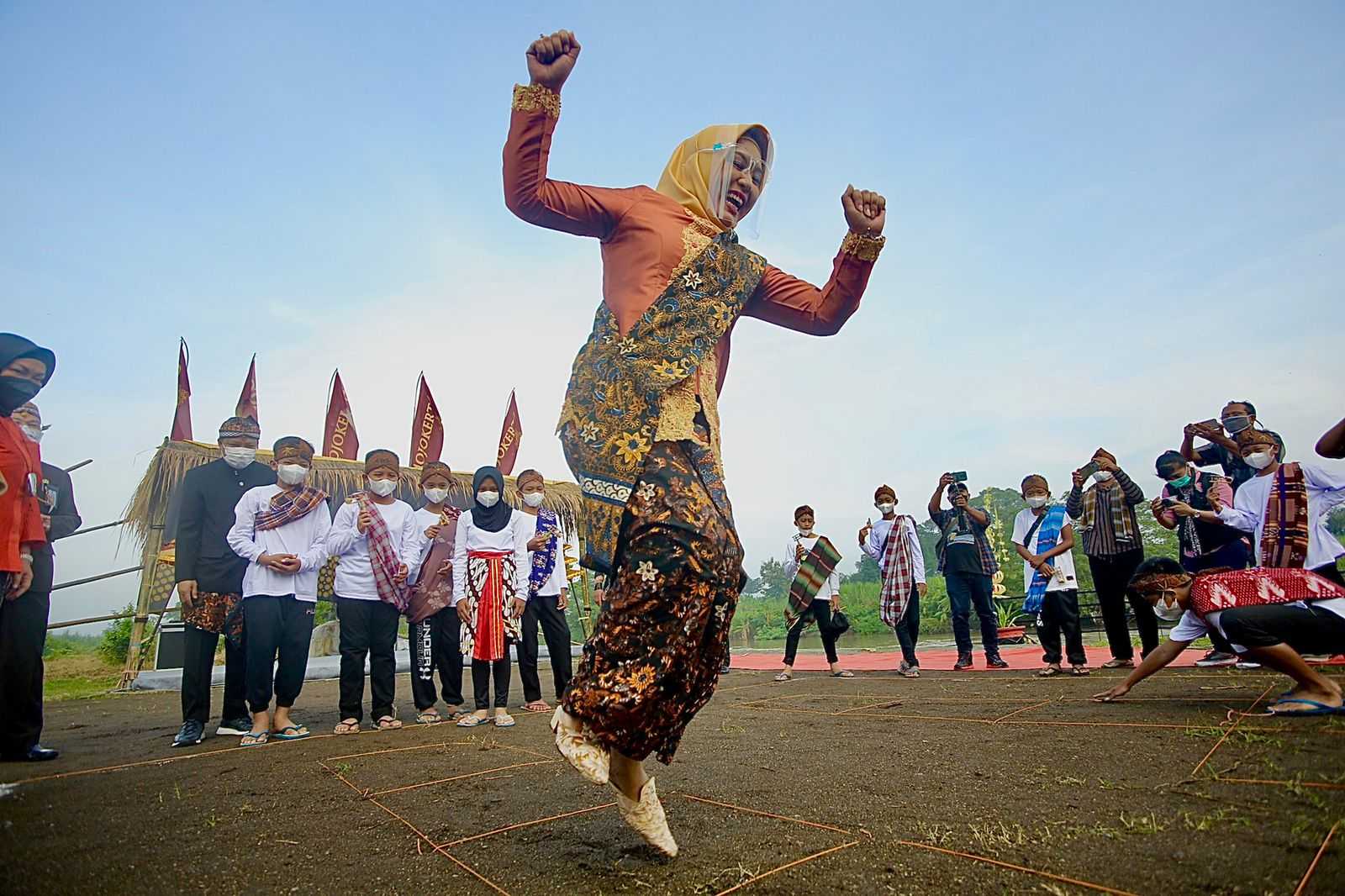 gambar utama