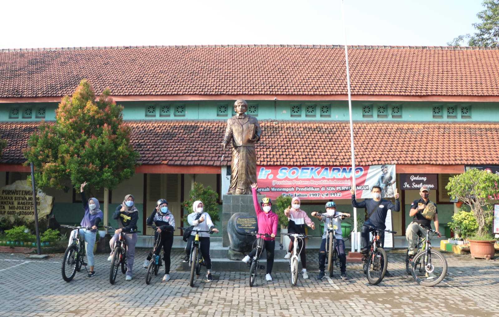 gambar utama
