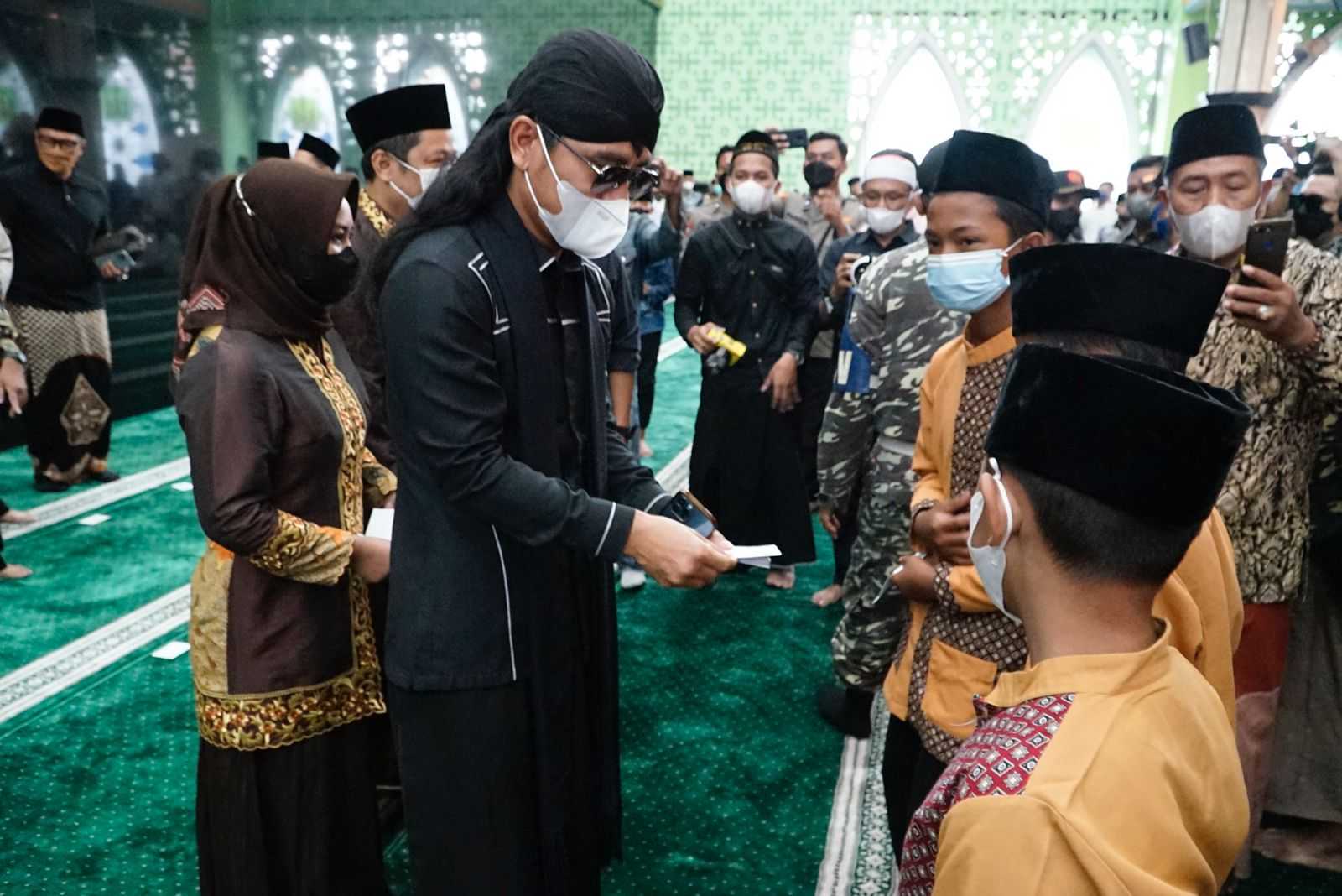 gambar utama