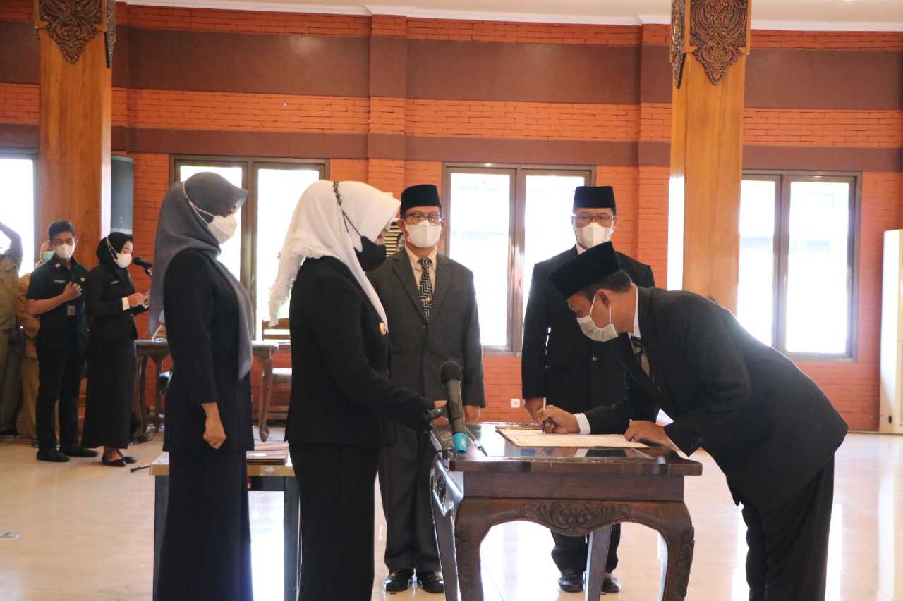gambar utama