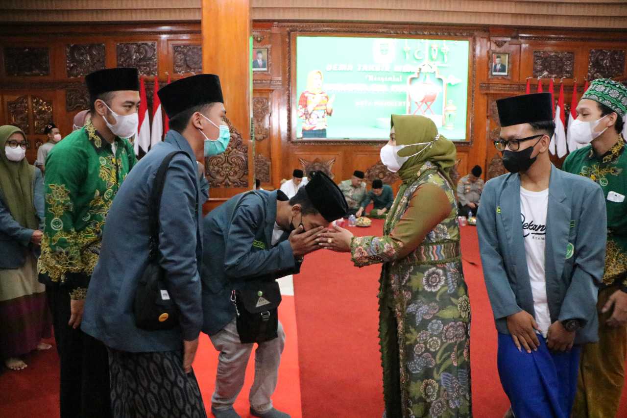 gambar utama