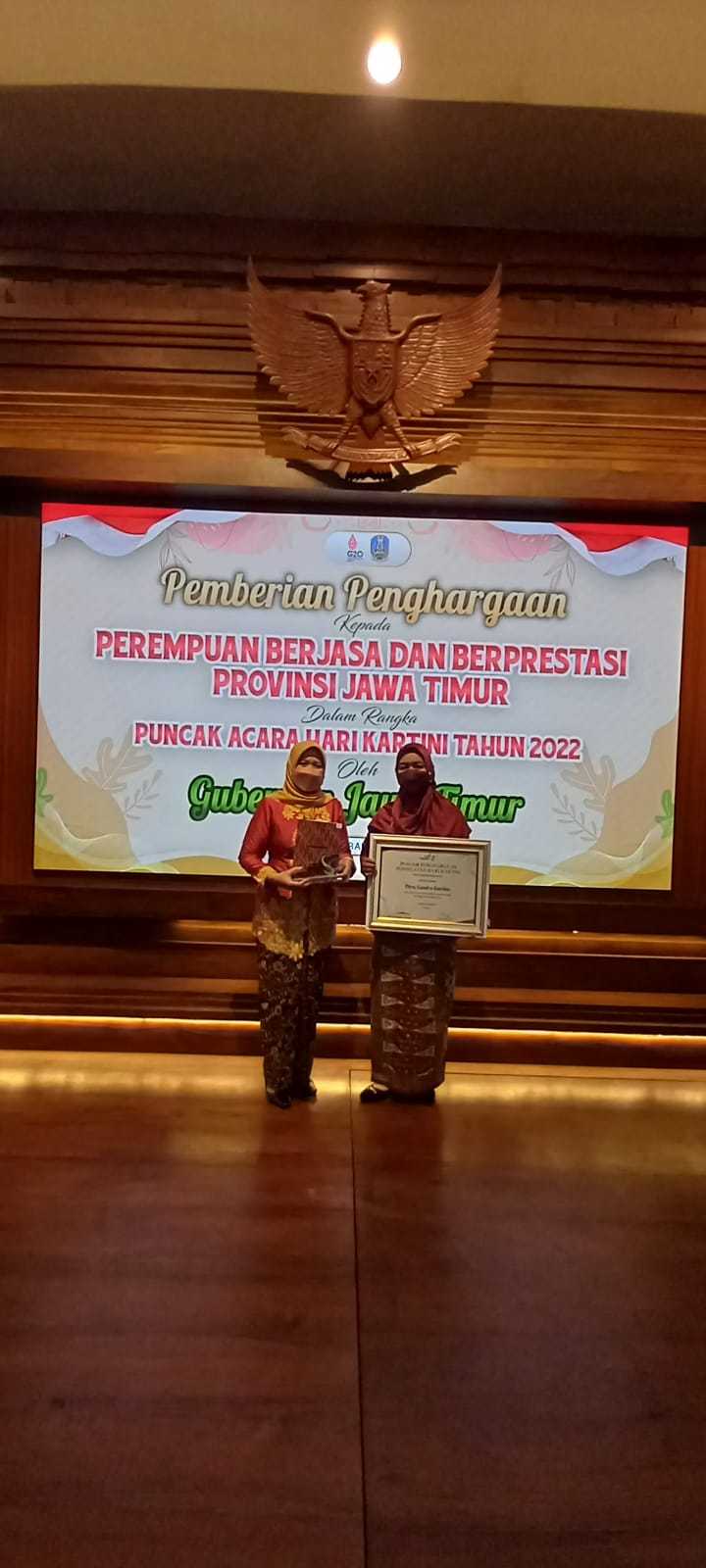 gambar utama