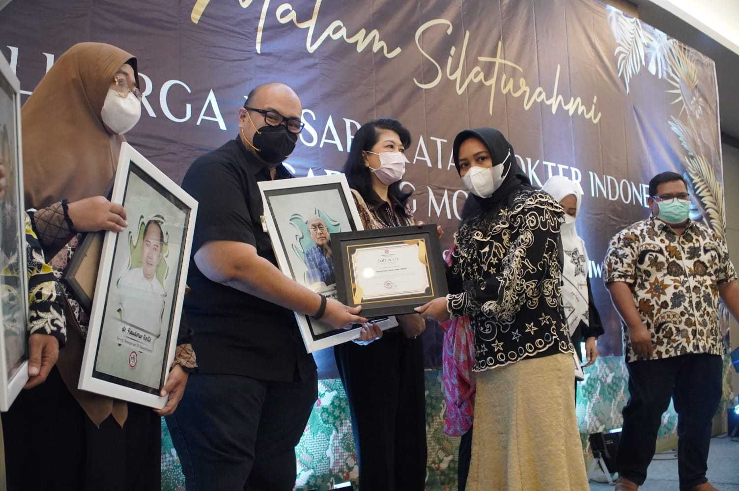 gambar utama