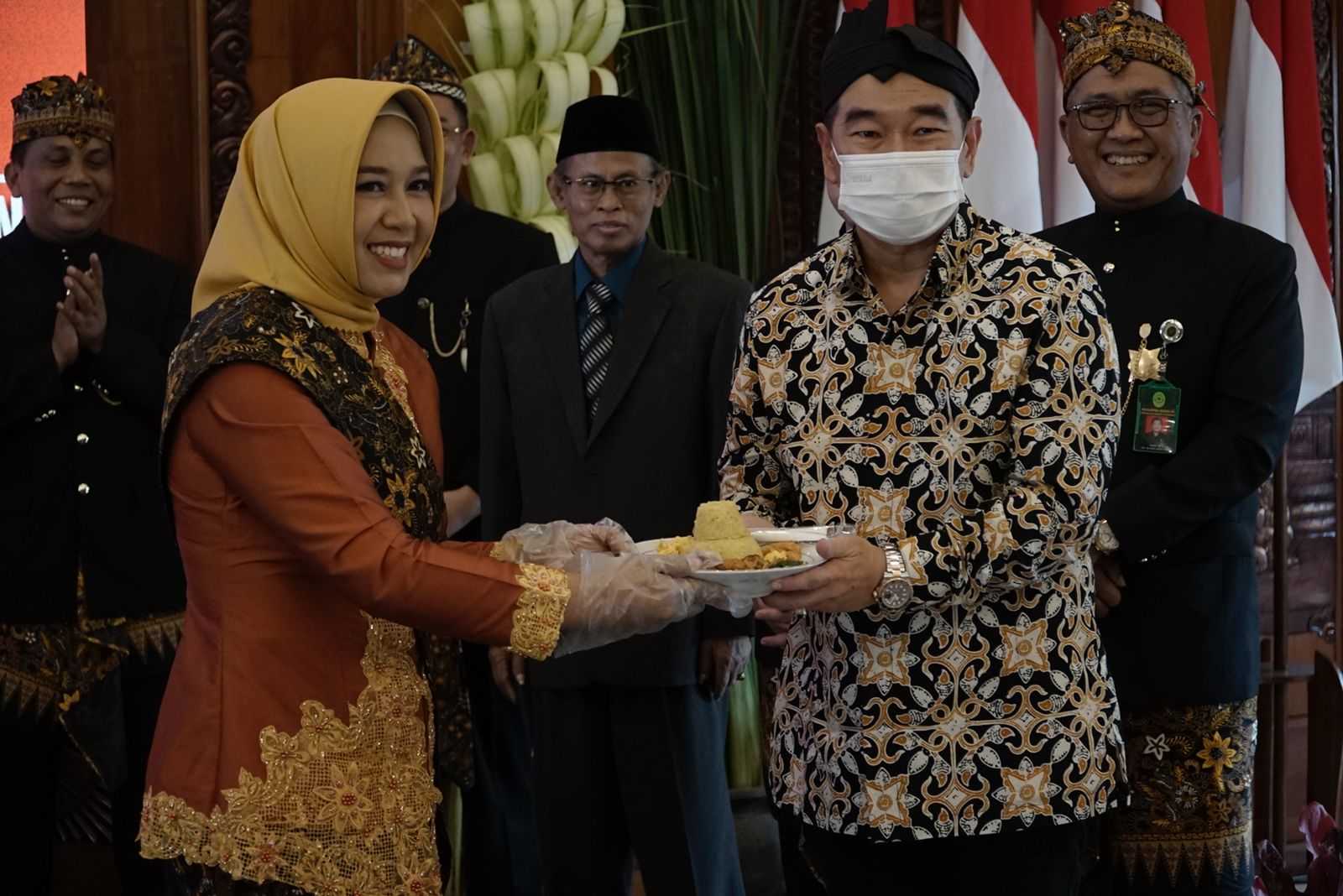gambar utama