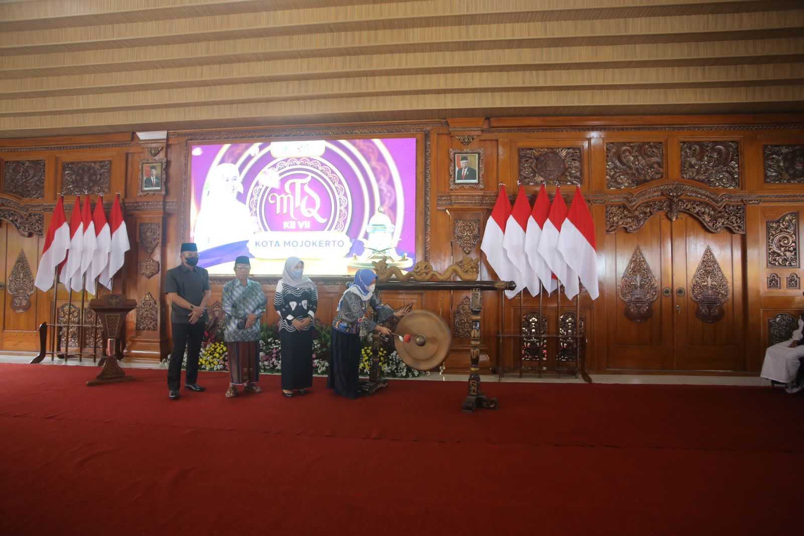 gambar utama