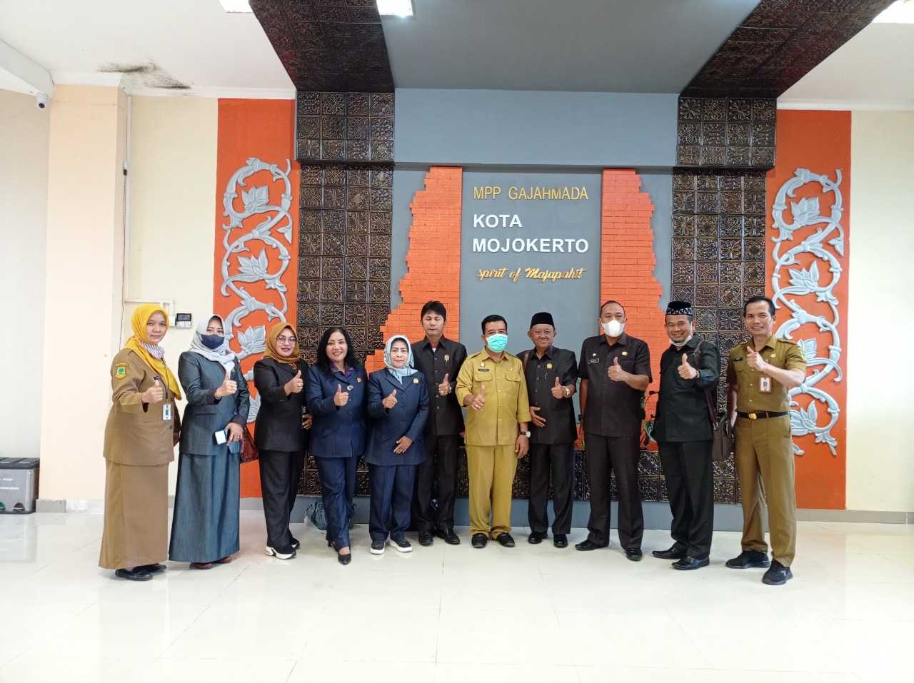 gambar utama
