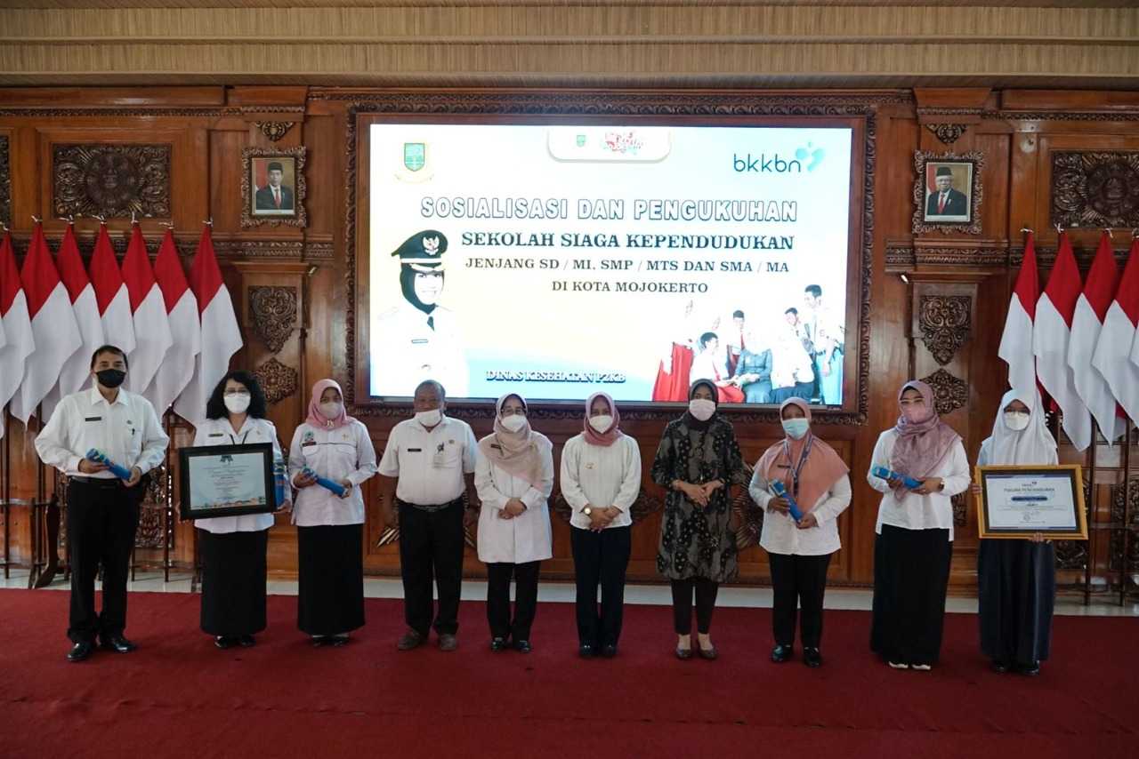 gambar utama