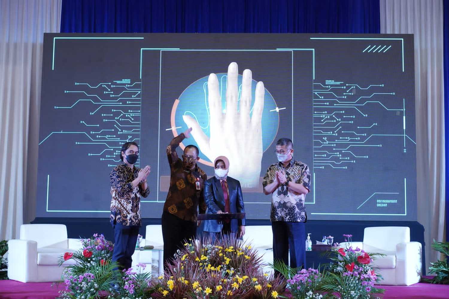 gambar utama