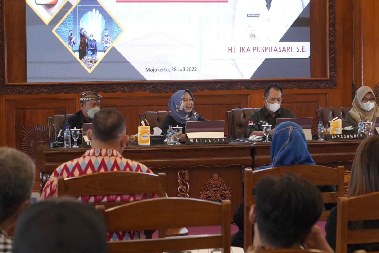 gambar utama