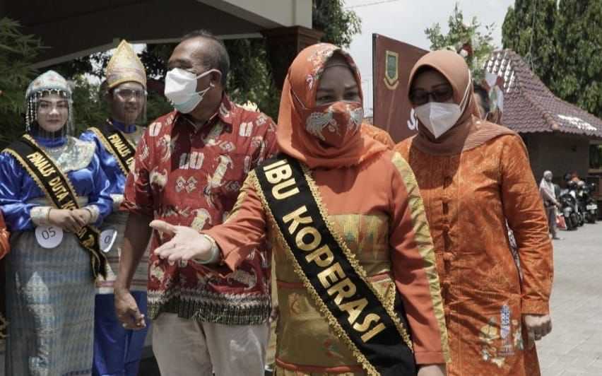 gambar utama