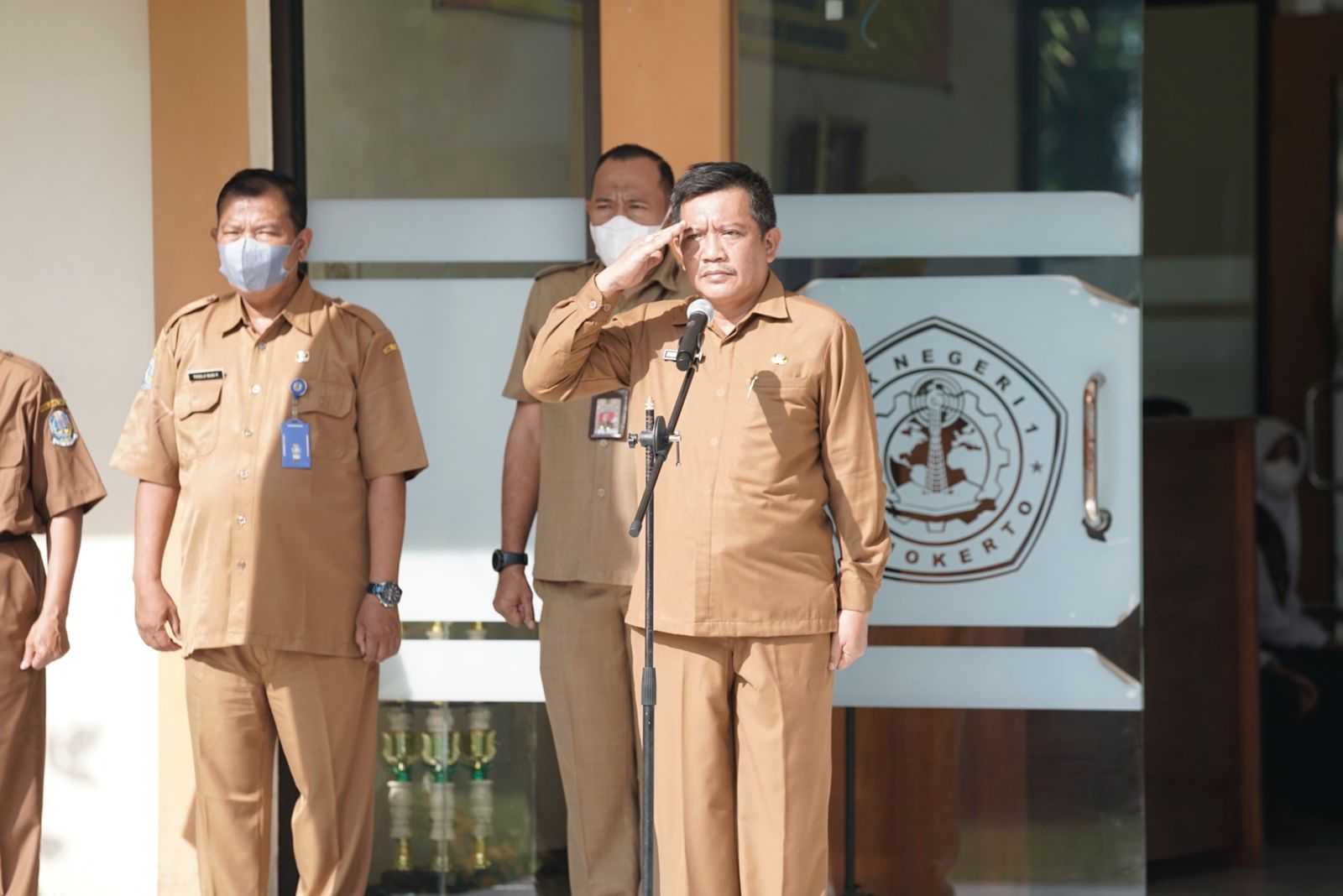 gambar utama