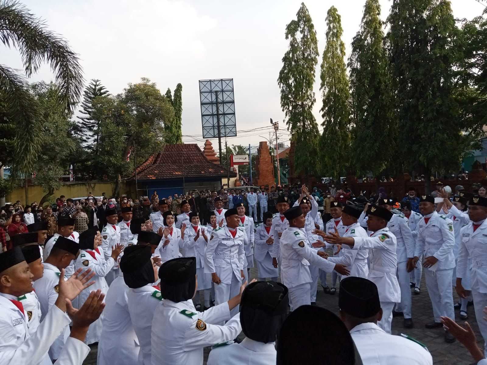 gambar utama