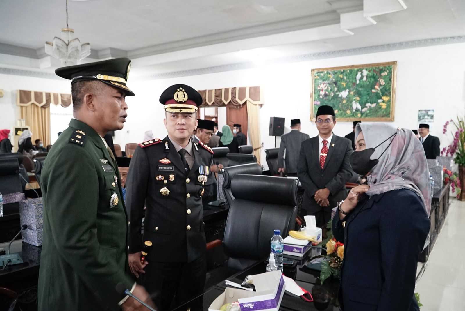 gambar utama