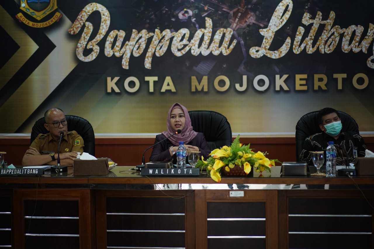 gambar utama