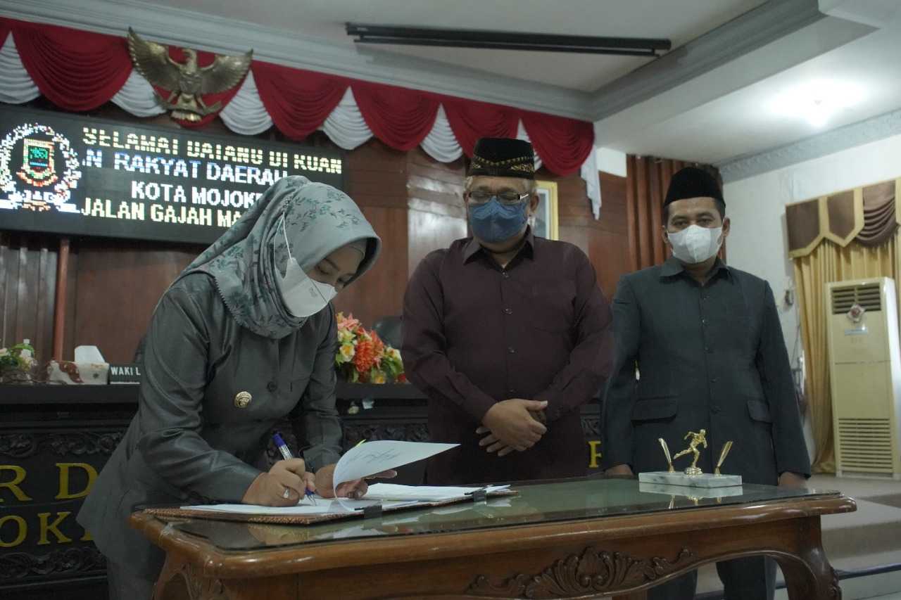 gambar utama