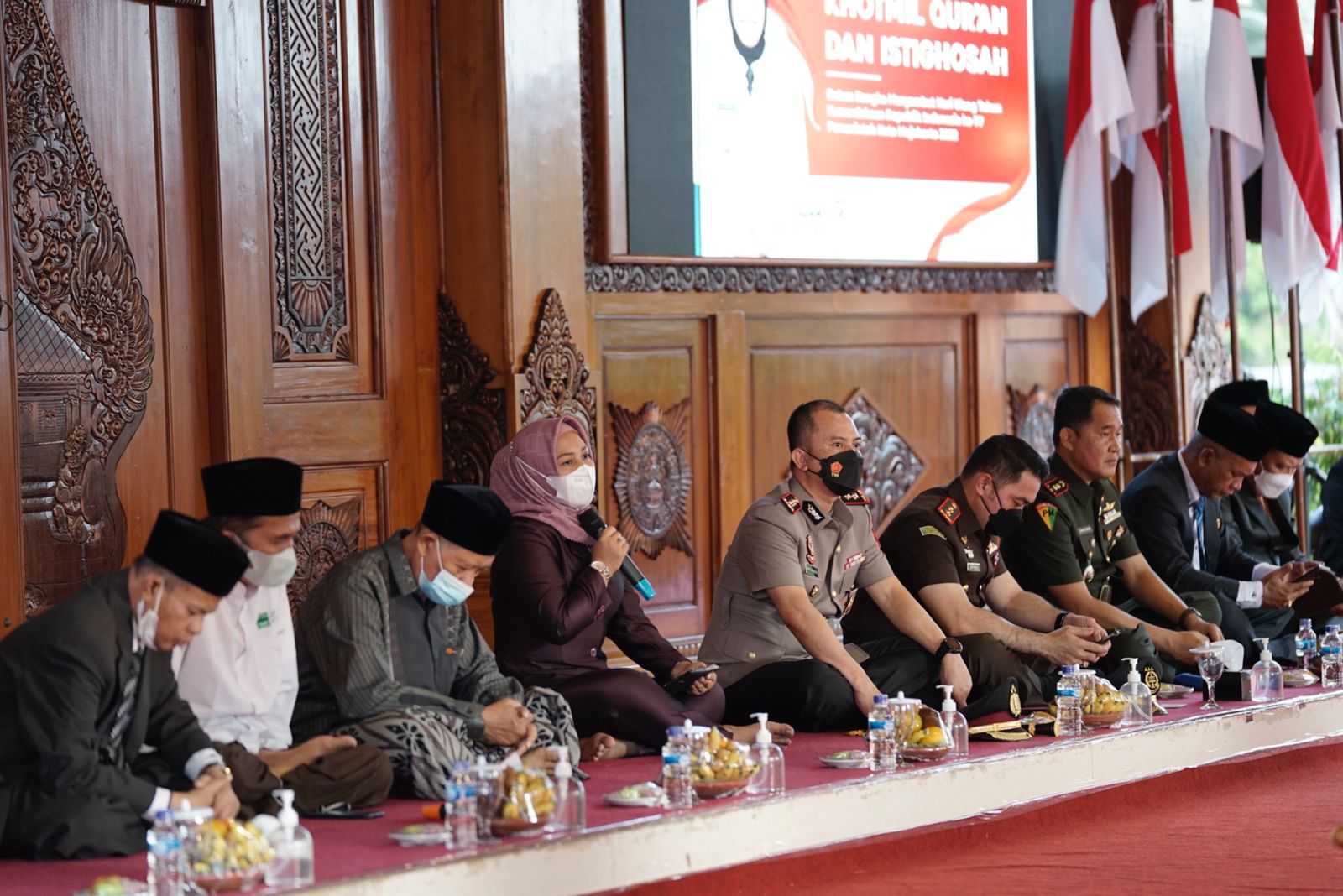 gambar utama