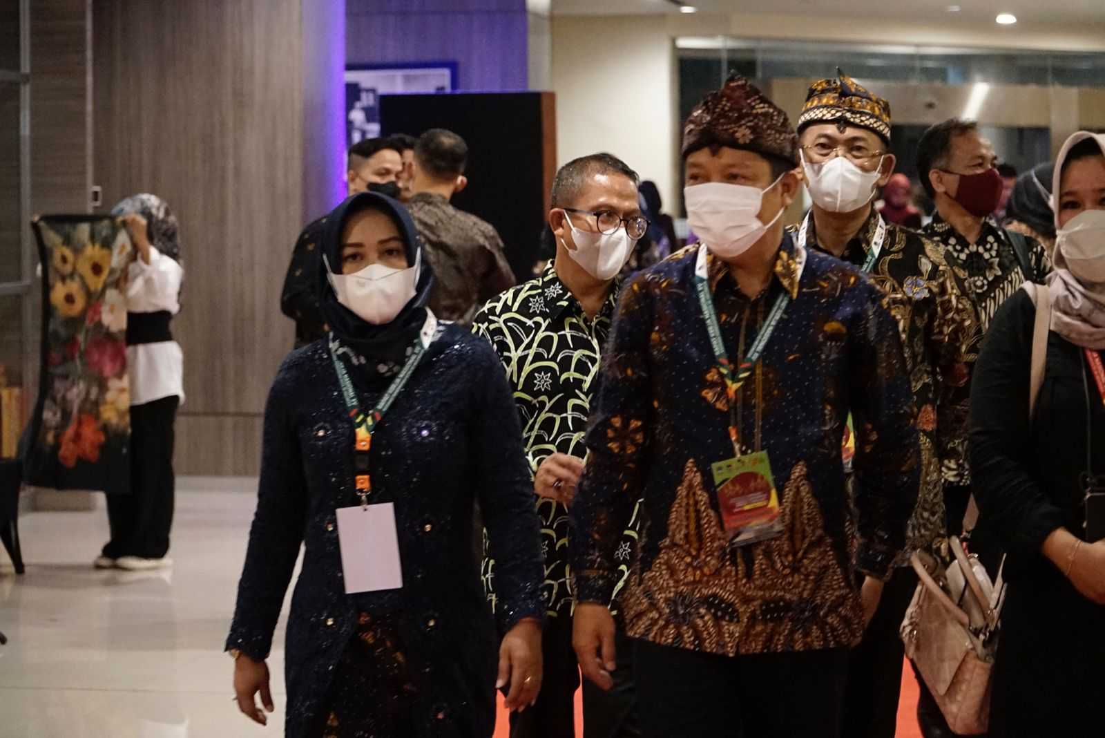 gambar utama