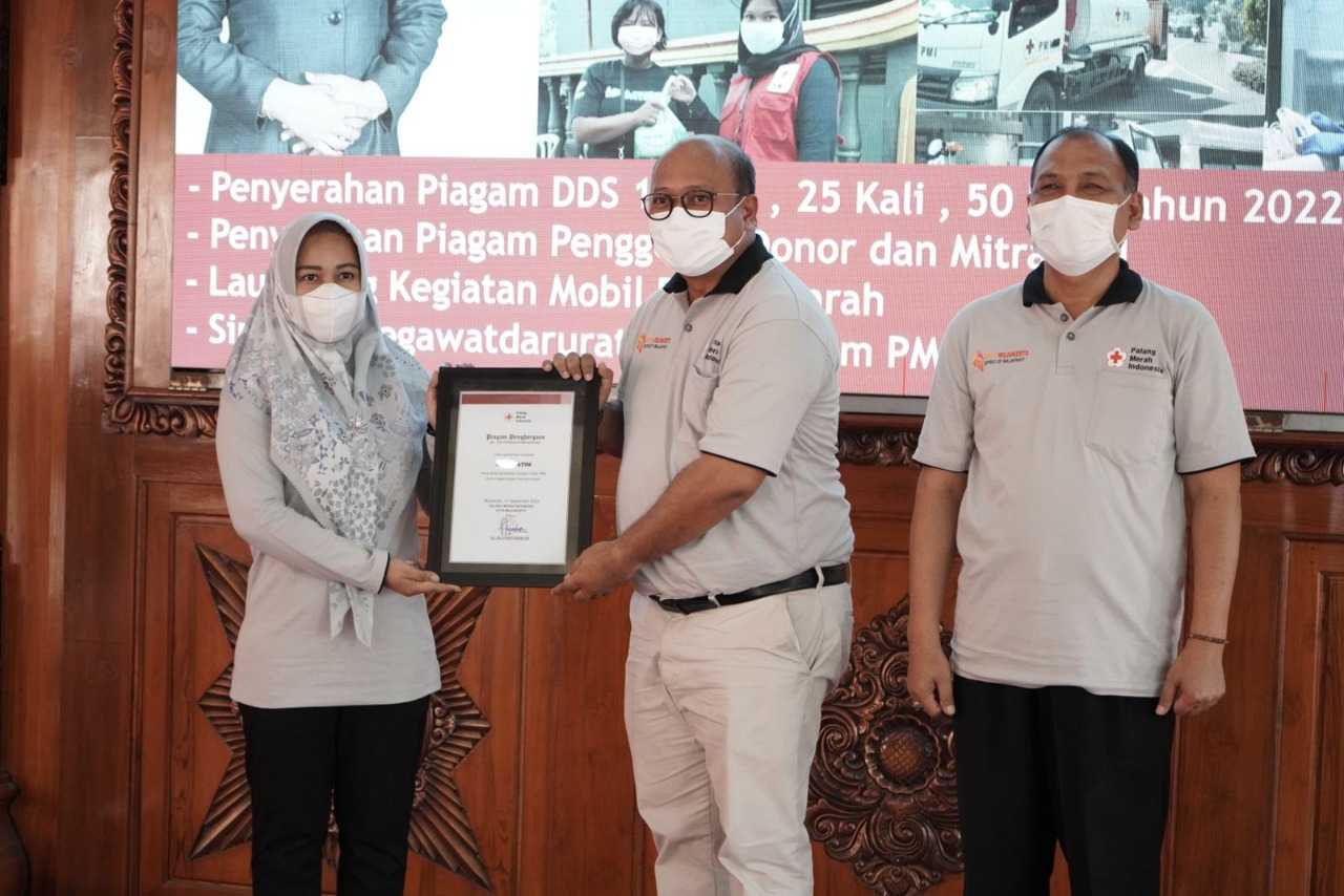 gambar utama