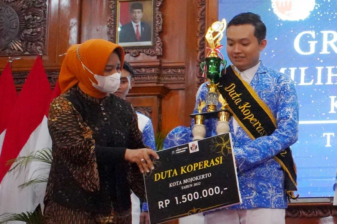 gambar utama