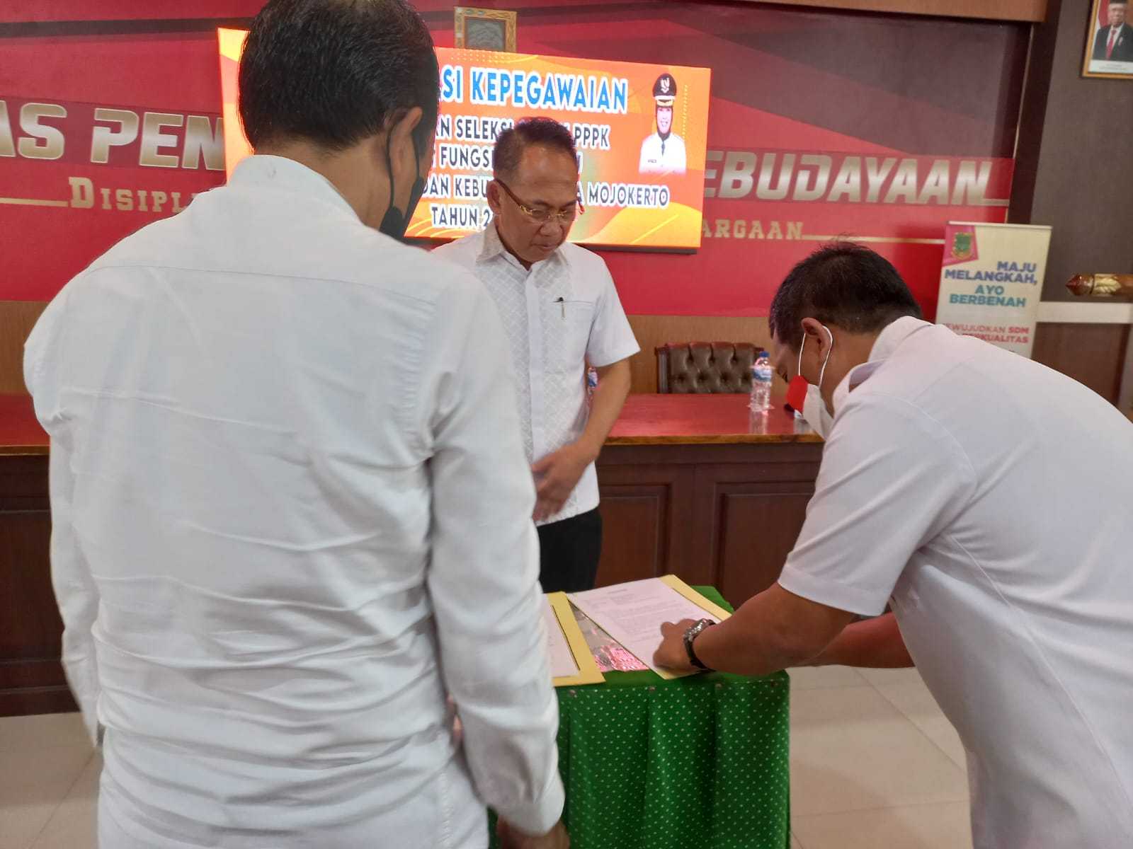 gambar utama