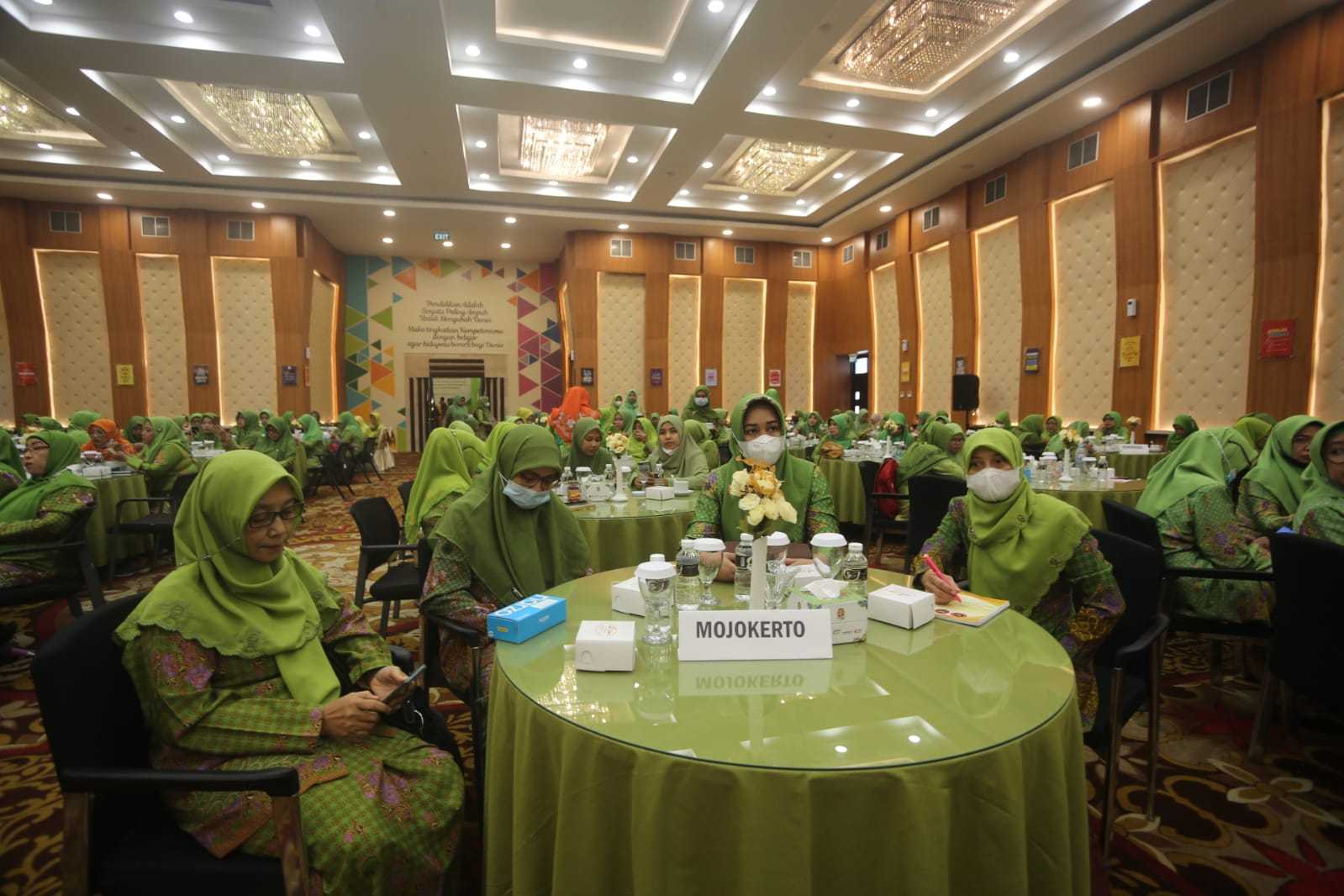 gambar utama