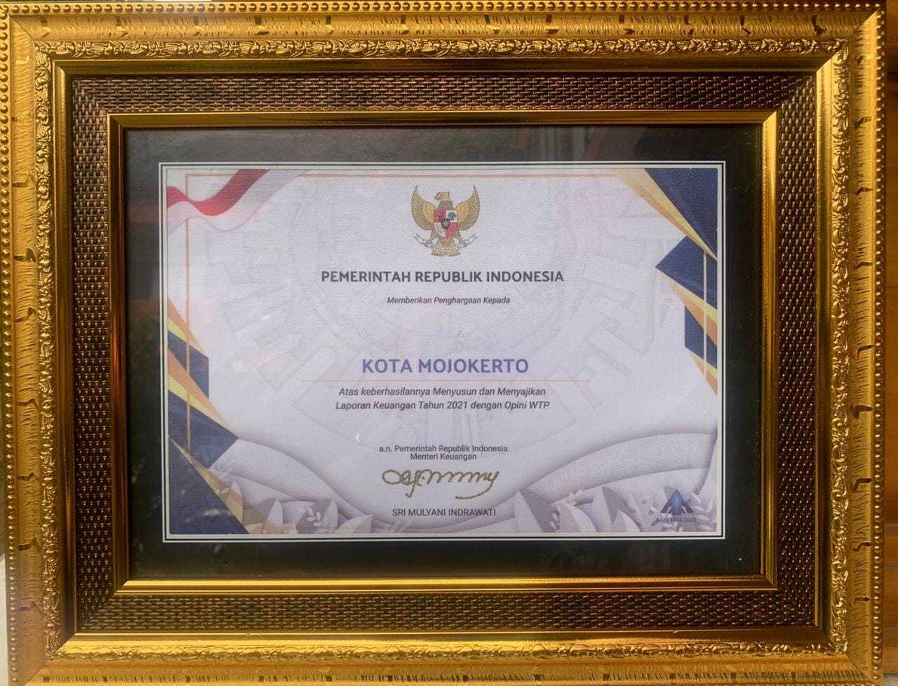 gambar utama