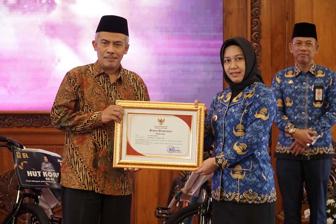 gambar utama